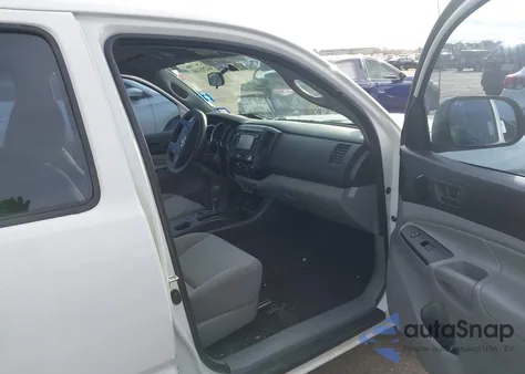 2014 Toyota Tacoma z USA, uszkodzony, nr VIN 5TFJX4CN5EX038529